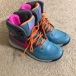 Nike ACG boots